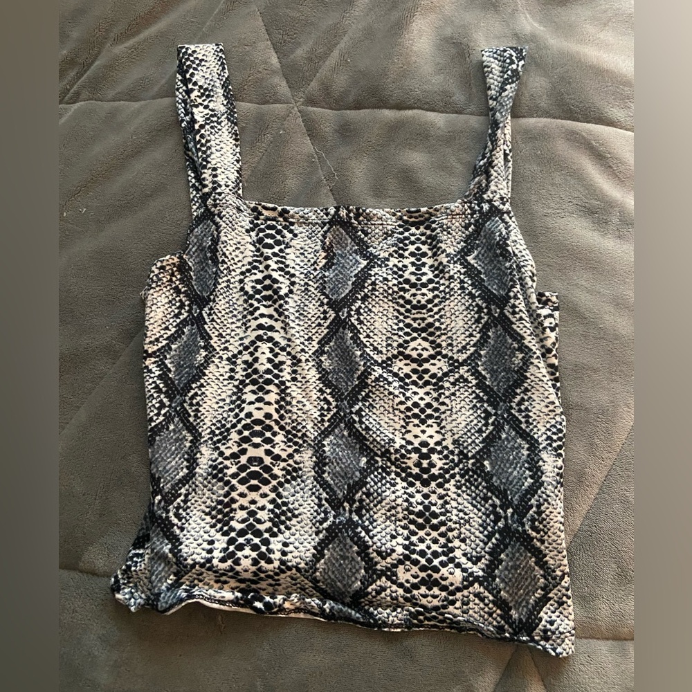 Snakeskin design crop top